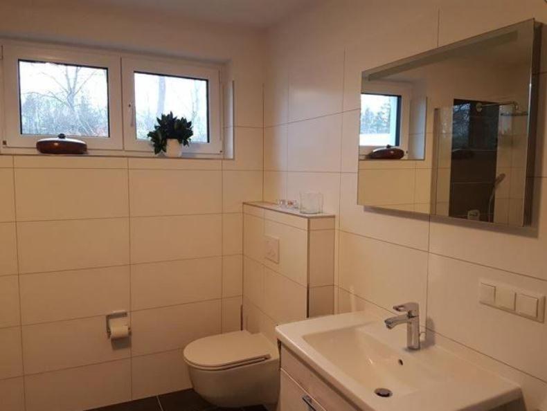 Darßer Strandgut - Haus Ahrenshooper Holz Exterior foto